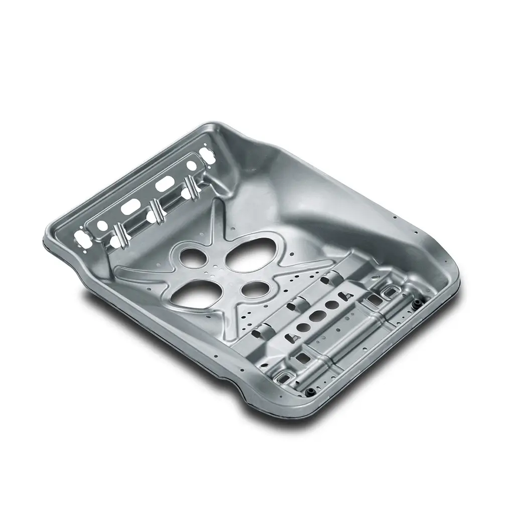 Umgeformtes Metallteil mit Ausschnitten und Lochbildern